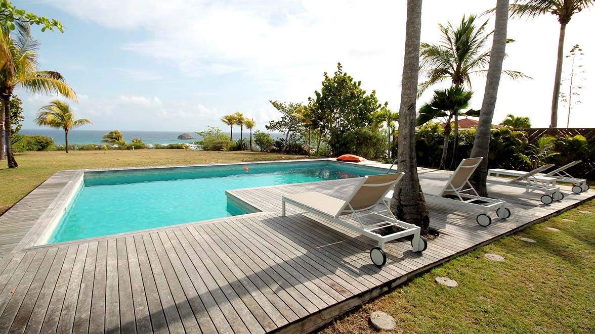 Vue Piscine - Villa Caraïbes - Location de villas et maisons en Guadeloupe - www.villacaraibes.fr