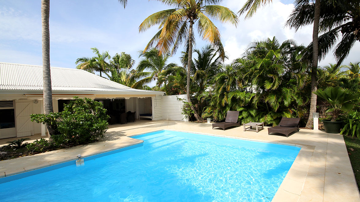 Grande Piscine - Villa Caraïbes - Location de villas et maisons en Guadeloupe - www.villacaraibes.fr