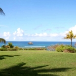 Vaste parc de 1600m² - Villa Caraïbes - Location de villas et maisons en Guadeloupe - www.villacaraibes.fr